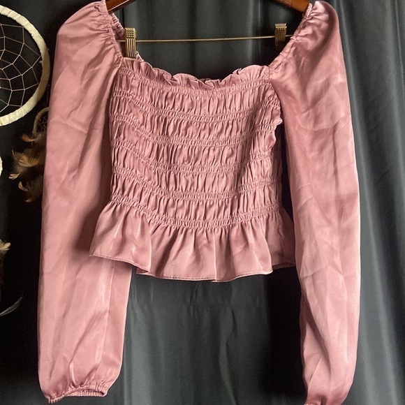 Lelis Collection Tops - Host Pick 🎉NWT Lelis Clara Pink Silky Smock Top​